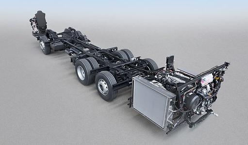 HIGH-FLOOR CHASSIS COACH